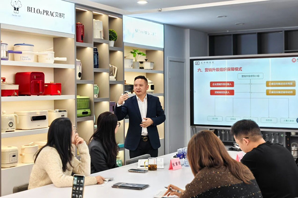 正睿營銷事業部總經理李國平老師致辭